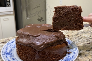 Bolo de chocolate zero açúcar (2 ingredientes)